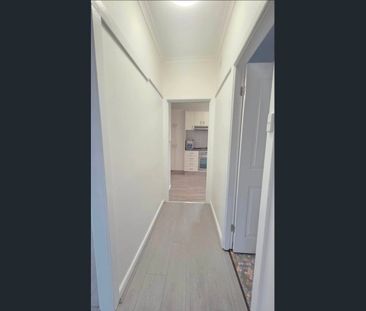 3 Bedroom House Newly renovated - Photo 4