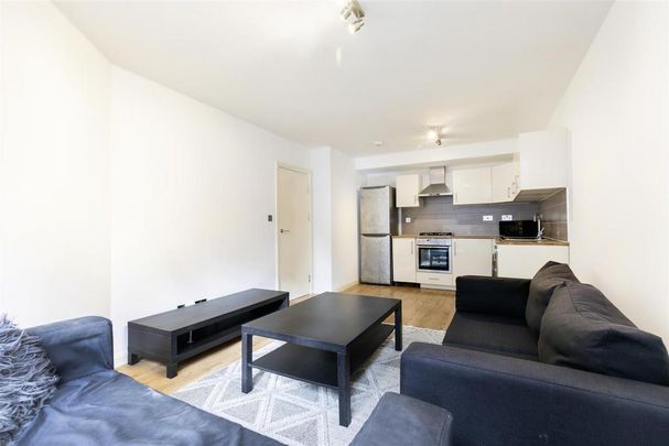 2 bedroom flat to rent - Photo 1