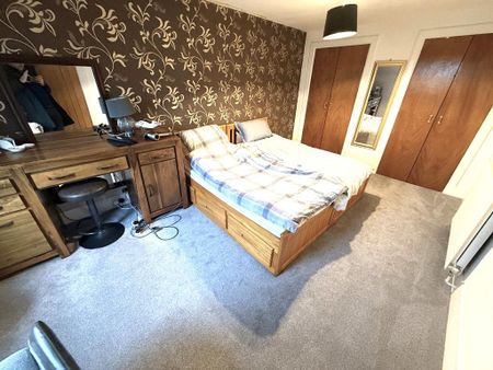 4 bedroom detached house to rent - Photo 5