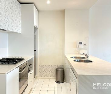 CONVENIENCE CITY LIVING - PARTIALLY FURNISHED - Photo 6