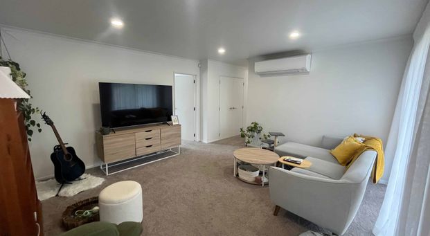 Sunny 3-bedroom house for rent!! - Photo 1