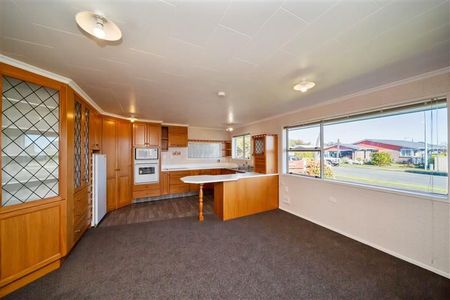 10 Davidson Street,Hawera - Photo 3