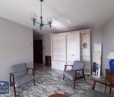 Location Appartement 1 pièce 29m² ST LAURENT DU VAR 06700 - Photo 1