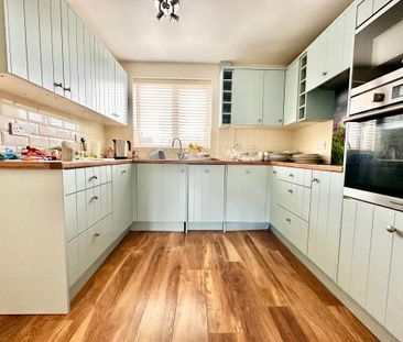 Semi Detached House - Photo 6