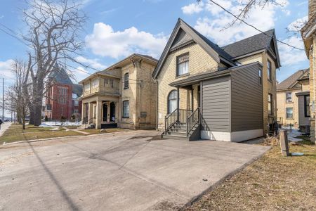 For Lease - 304 Oxford Street Unit# 1, London East, Ontario - Photo 3