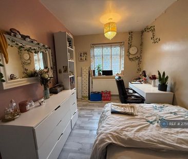 4 bedroom terraced house to rent - Photo 5