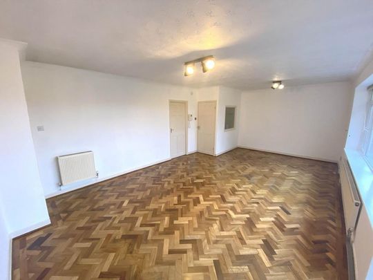 3 bedroom flat to rent - Photo 1