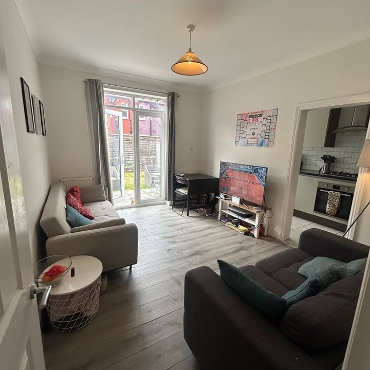 Room in a Shared House, Ashvale Road, SW17 - Photo 1