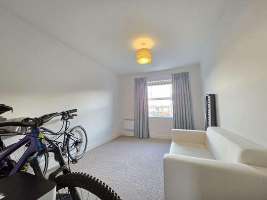 Newlands Close, Hagley, Stourbridge, West Midlands, DY9 - Photo 1