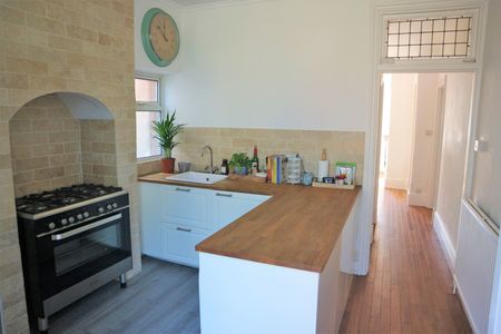 1 Bed Maisonette, Eden Road, CR0 - Photo 4