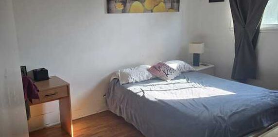 Grand 4 1/2 Chauffe A Louer - Photo 2