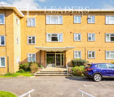 studio to rent Winkfield Court, Boltro Road - Photo 3