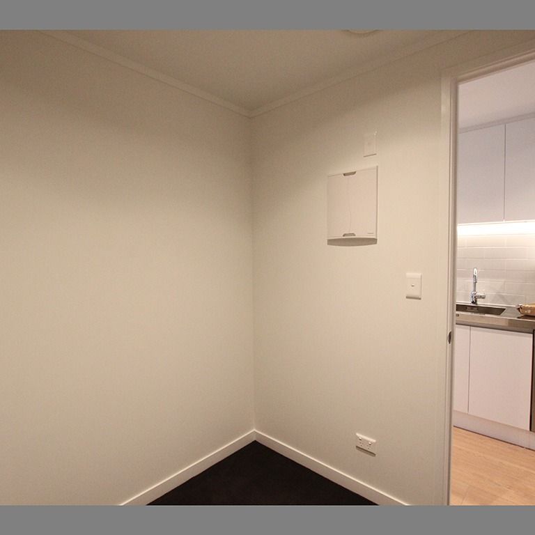 Best in the building - Photo 1