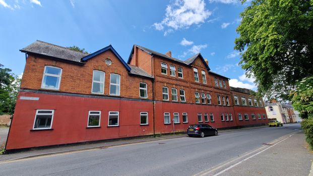 3 bed flat to rent in Belvedere Court, North Street - Photo 1