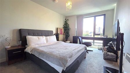 AVAILABLE 9TH JUNE | ONE BEDROOM APARTMENT | EXCEPTIONAL RESIDENT FACILITIES | GYM, CINEMA & LOUNGE | FULLY FURNISHED - Photo 4