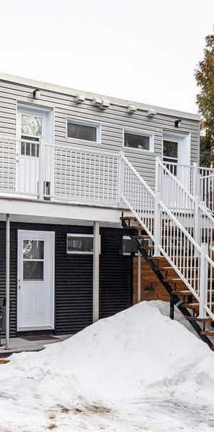 Rénové 100% Avec Terrasse Privé Et Internet - Photo 2