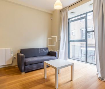 Excellent 1 Bedroom apartment for rent in Berruguete, Madrid - Photo 5