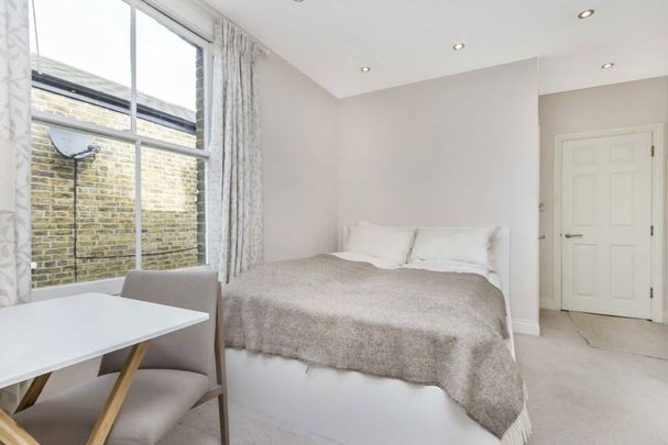 Sulgrave Road, W6 7QS, London - Photo 1