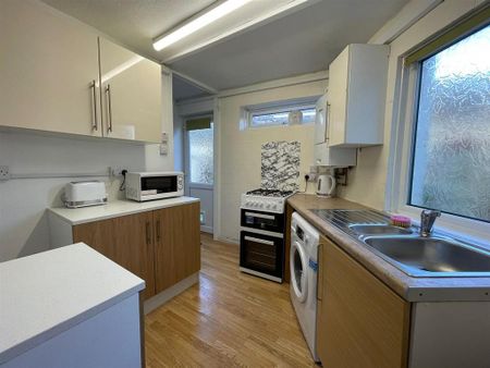 1 bedroom private hall to rent - Photo 4