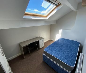 1 bedroom in a house share to rent - Photo 5