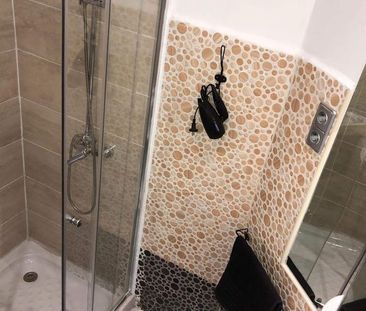 Calle de Sombrerete, Madrid, Community of Madrid 28012 - Photo 3