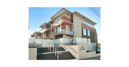 SUBSTANTIAL GROUND FLOOR APT WITH FABULOUS ENTERTAINING COURTYARD & PRIVATE ENTRANCE - Photo 4