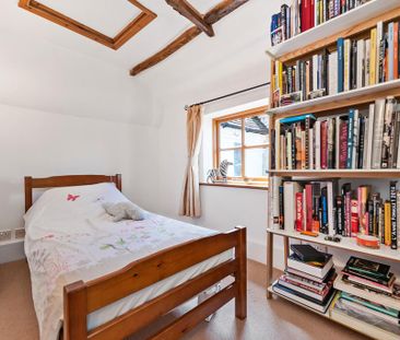 3 bedroom terraced house to rent - Photo 2