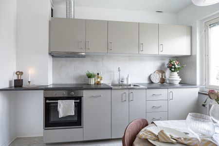 Heljestrandsgatan, Eskilstuna - Photo 3