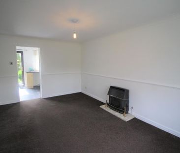 3 bedroom semi-detached house to rent - Photo 6