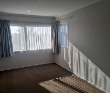 Rototuna 3 Bedroom - Photo 3