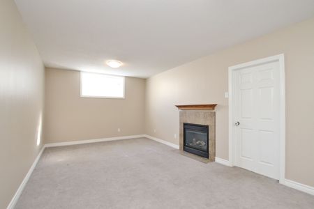 For Lease - 346 Glenbrae Avenue, Kanata, Ontario - Photo 3