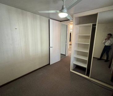 3 Bedroom, 1 Bathroom, 1 Extra Toilet - Photo 2