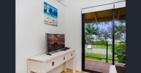 BEACHSIDE VILLA : PORT DOUGLAS - Photo 3