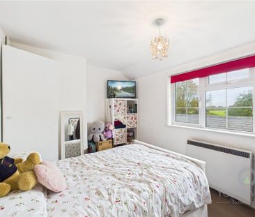 2 bedroom semi-detached house to rent - Photo 3