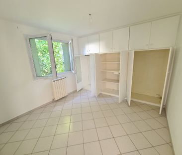 Location Appartement 4 pièces 69m² MARSEILLE 14ème - Photo 3