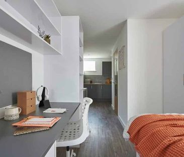 Standard Studio - City View - Photo 3