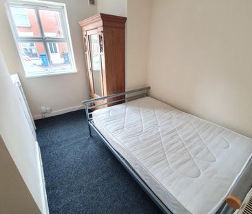 Esdelle Street - Photo 4