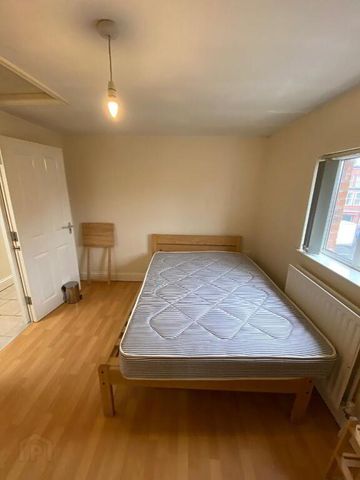 Great Apartment, 26c University Avenue, Queens University Quarter, Belfast, BT7 1GY - Photo 3