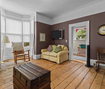 Alexander Street - Photo 1