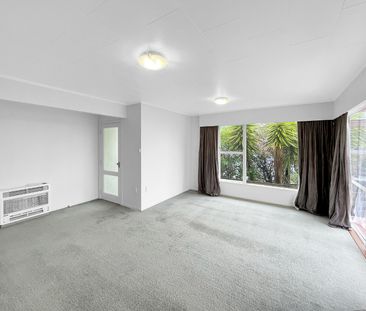 WELL PRESENTED IN KELSON - Photo 3