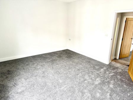 2 bedroom maisonette to rent - Photo 4