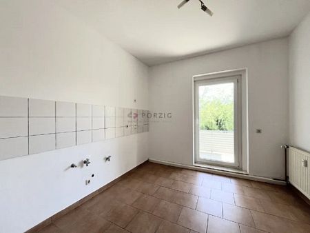 Große 3-Raum-Wohnung mit riesigem Balkon - Photo 2