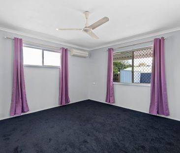 SPACIOUS FAMILY HOME IN MOUNT PLEASANT - Photo 5