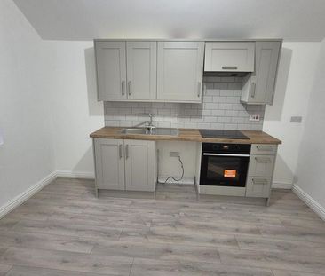 Studio to rent - Photo 6