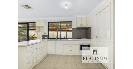 Spacious 4-Bedroom Family Home - Photo 4