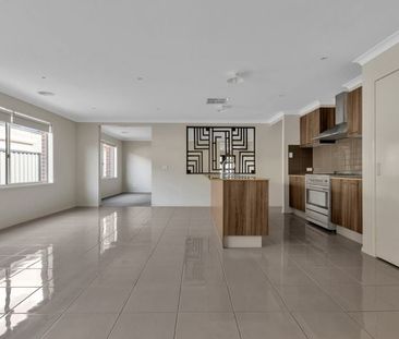 Your Dream Home Awaits in Roxburgh Park! - Photo 6