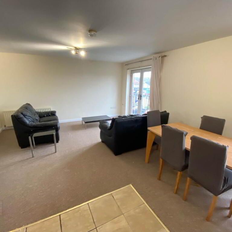 Apt 27 The Courtyard, Castlereagh Road, Belfast, BT5 5FZ - Photo 1