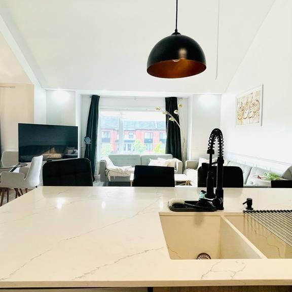 Appartement - 4-5310 Rue de Leslie - Photo 1