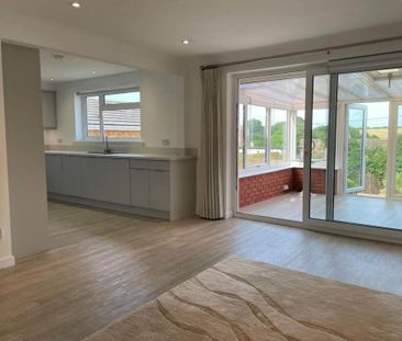 2 bedroom bungalow to rent - Photo 3