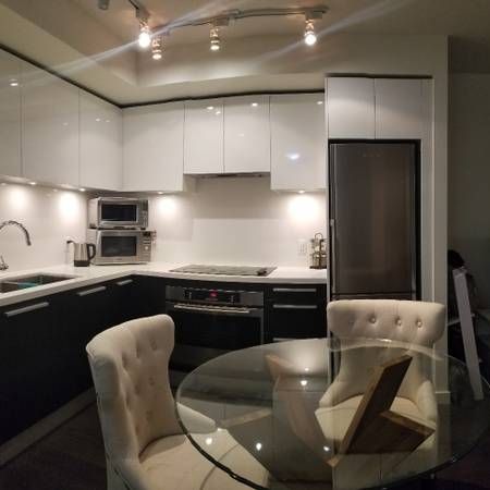 Beautiful 1Bed in Metrotown area - Photo 1